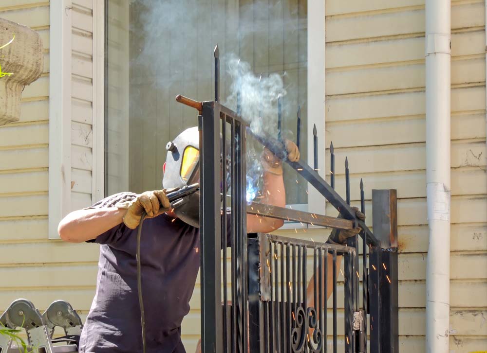 Iron garden fence for protection and safety